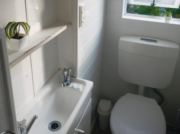 Surf Lodge Mangawhai Toilets Surf Accomodation NZ